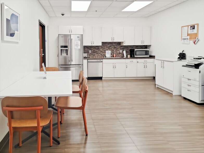 More Photos Of 10920 W Lincoln Ave, Milwaukee Coworking Space