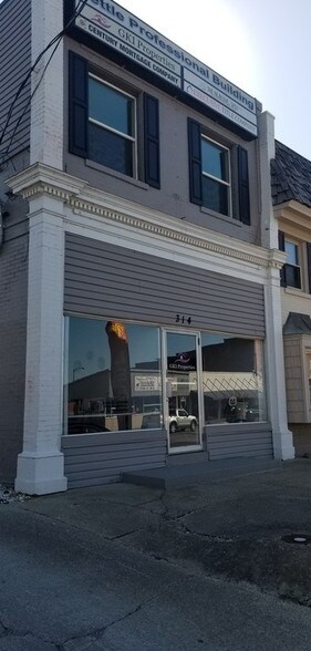Primary Photo Of 314 S Buckman St, Shepherdsville Office Residential For Lease