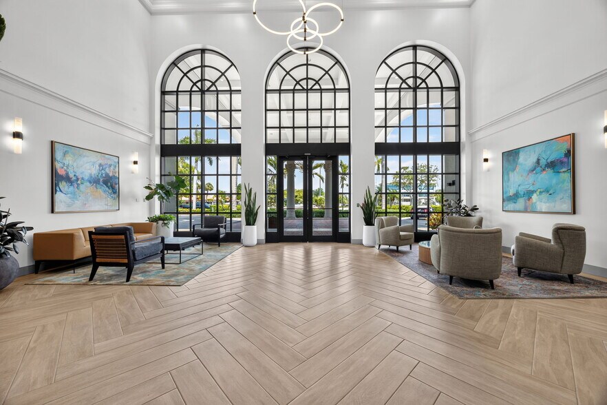 More Photos Of 4851 Tamiami Trl N, Naples Office For Lease