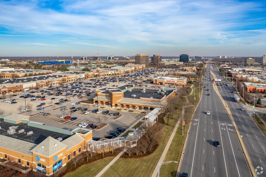 More Photos Of 1430-1540 E Golf Rd, Schaumburg Unknown For Lease