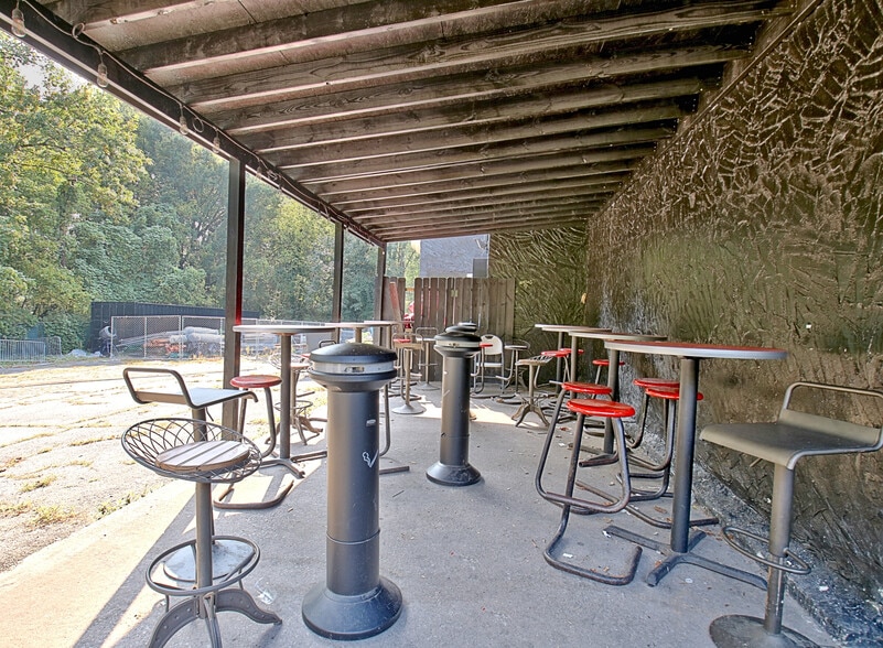 More Photos Of 7716 N Main St, Jonesboro Freestanding For Sale