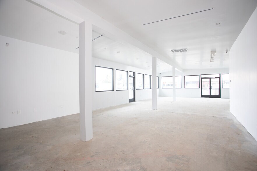 More Photos Of 550 W Manchester Blvd, Inglewood General Retail For Sale