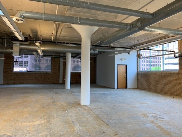 More Photos Of 501-509 S Washington Ave, Minneapolis Health Club For Lease