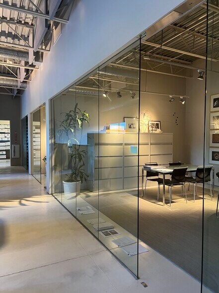 More Photos Of 29110 Inkster Rd, Southfield Office For Lease