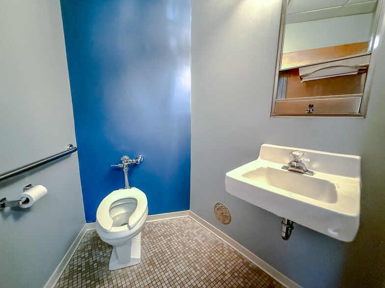 More Photos Of 22335 Exploration Dr, Lexington Park Office For Sale