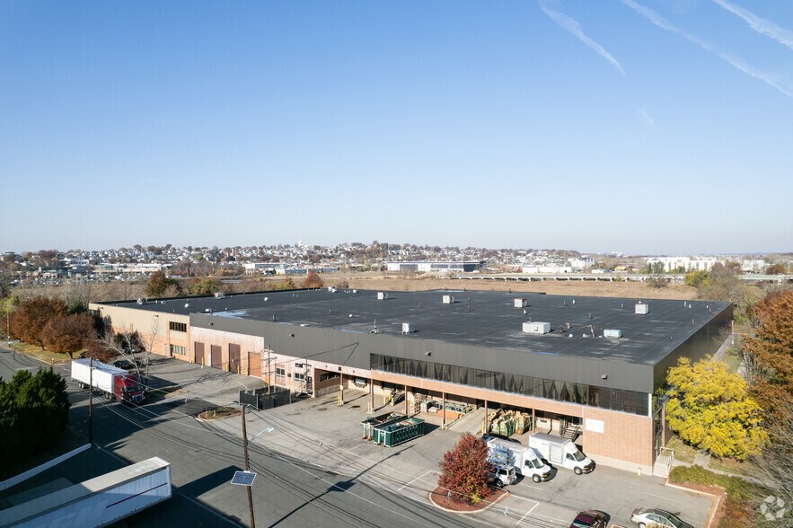 More Photos Of 99 Murray Hill Pky, East Rutherford Warehouse For Lease