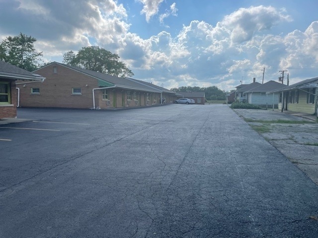 More Photos Of 2745 S US Highway 45 52, Kankakee Hotel For Sale