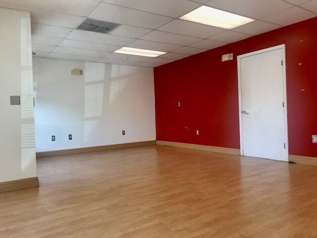 More Photos Of 11379-11399 NW 122nd St, Medley Warehouse For Sale
