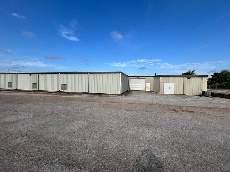More Photos Of 29599 Old 20 Hwy, Madison Flex For Lease