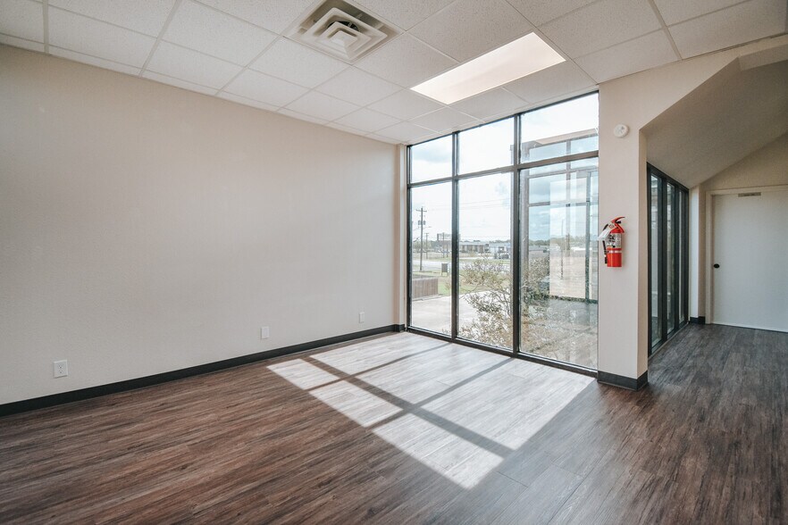 More Photos Of 4104 Houston Hwy, Victoria General Retail For Sale