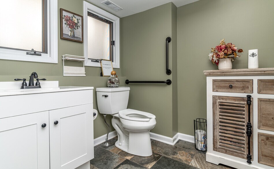 More Photos Of 79 S Maple Ave, Marlton Office For Sale