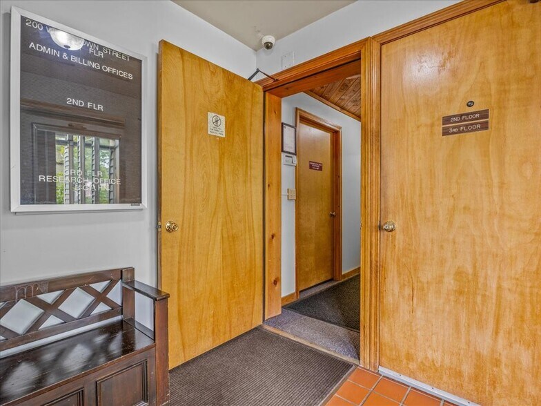 More Photos Of 200 W Town St, Norwich Office For Sale