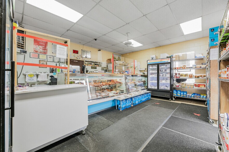 More Photos Of 5543 State Rd, Parma Freestanding For Sale