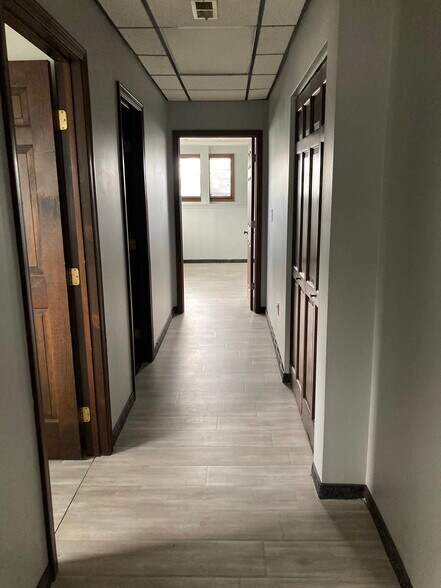 More Photos Of 1749 S Raccoon Rd, Youngstown Medical For Lease