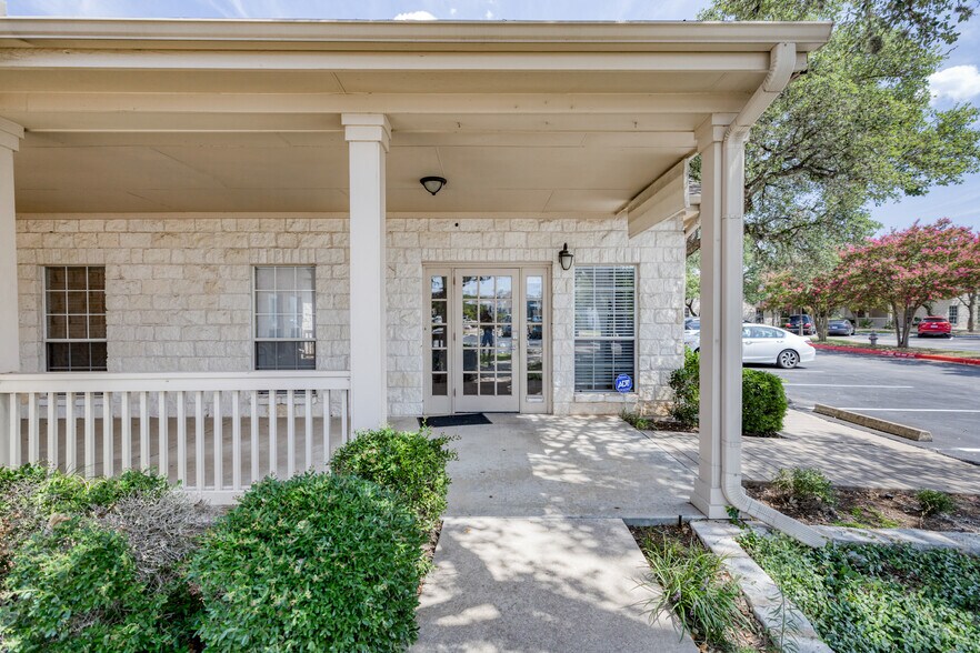 More Photos Of 12335 Hymeadow Dr, Austin Office For Sale