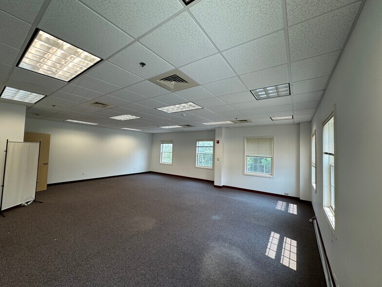 More Photos Of 255 Route 80, Killingworth Office For Lease