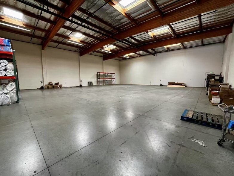 More Photos Of 181 S E St, San Bernardino Showroom For Sale