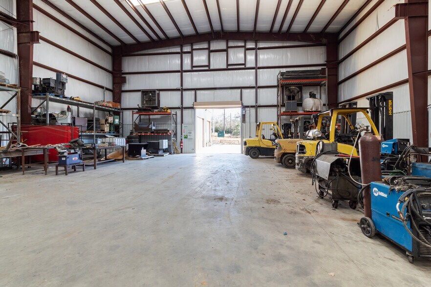 More Photos Of 8733 N State Highway 6, Bryan Industrial For Lease