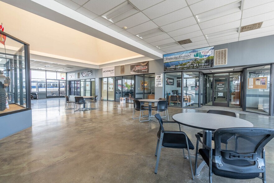 More Photos Of 45640 N 23rd St W, Lancaster Auto Dealership For Sale
