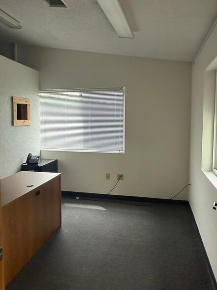 More Photos Of 15614 Windrose Ln, Hayward Office For Lease