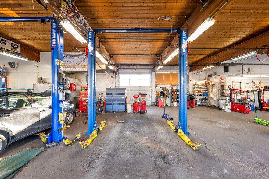 More Photos Of 20010 Industrial Av, Langley Warehouse For Sale