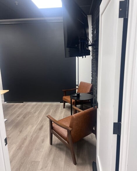More Photos Of 160-164 N 2nd St, Philadelphia Apartments For Lease