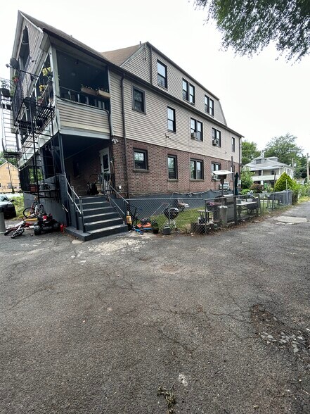 More Photos Of 84 Winthrop Ave, New Rochelle Apartments For Sale