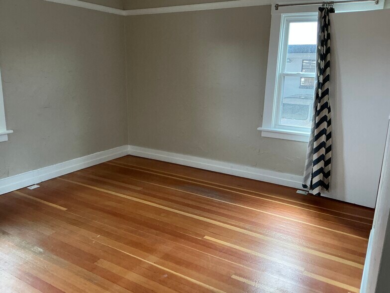 More Photos Of 22 W Taylor St, Reno Office For Sale