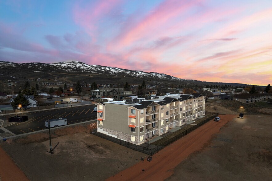 More Photos Of 45 E 150 S, Garden City Apartments For Sale
