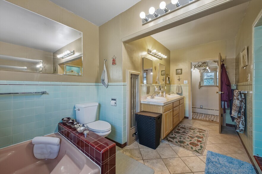 More Photos Of 24 Matisse Rd NE, Albuquerque Apartments For Sale