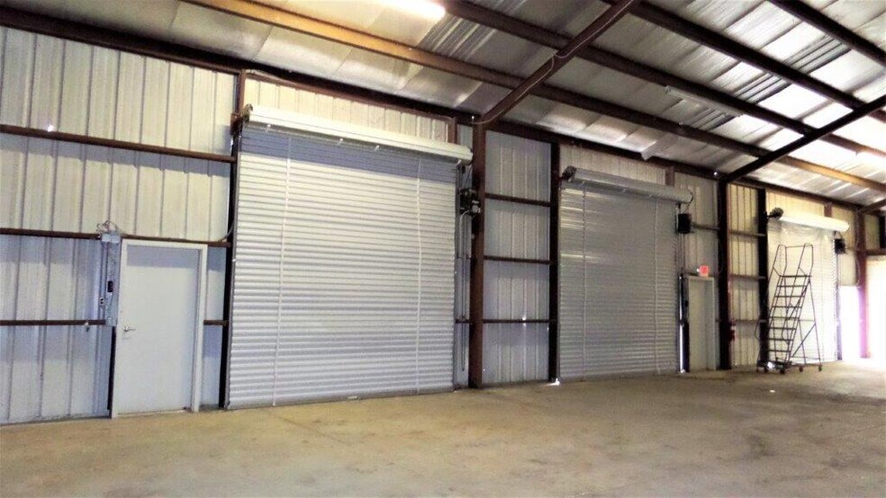 More Photos Of 160 Highway 3256, Lake Charles Distribution For Lease