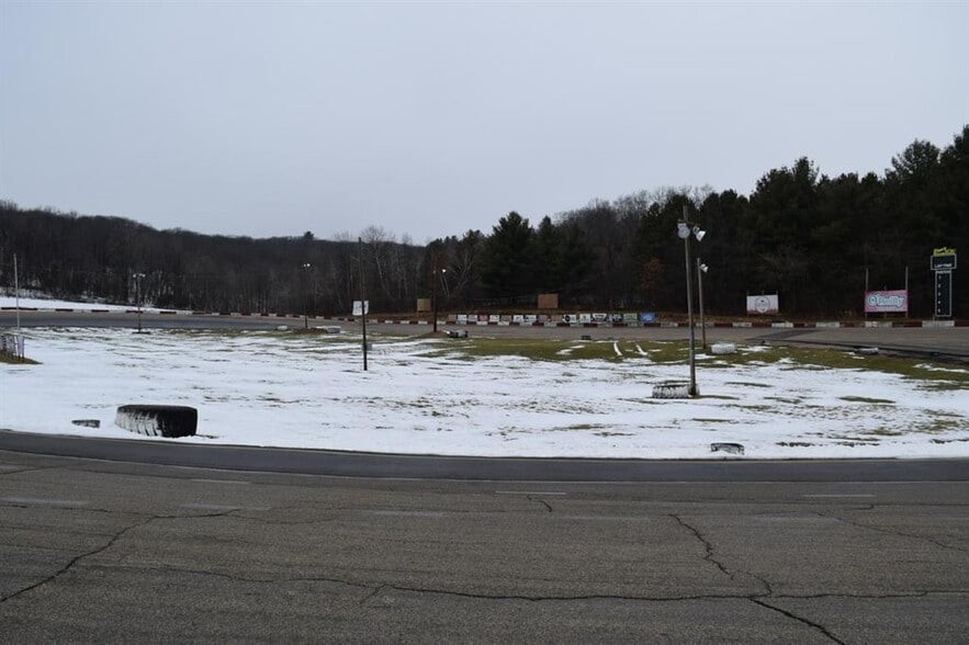 More Photos Of 11215 Flagstaff Rd, Tomah Racetrack For Sale