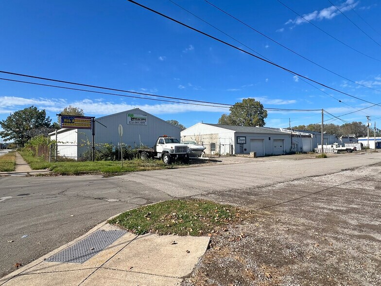 Primary Photo Of 2010 Schaper Ave, Erie Warehouse For Sale