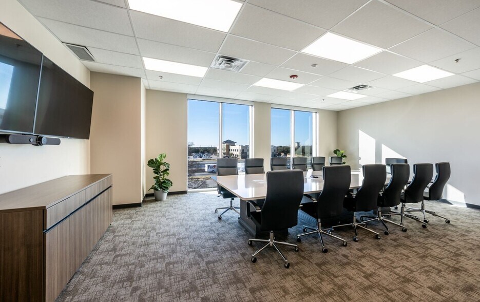 More Photos Of 3239 N Loop 1604, San Antonio Office For Sale