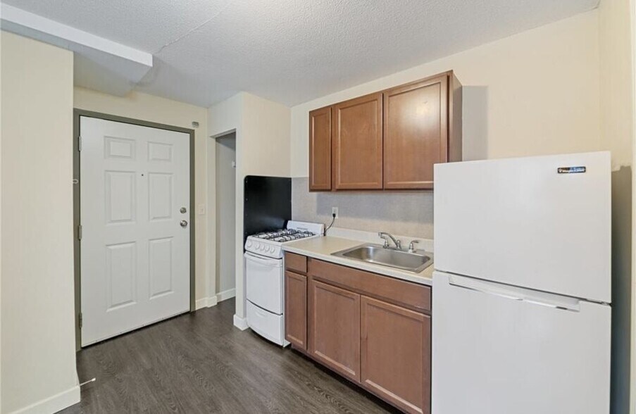 More Photos Of 1115 14th Ave SE, Minneapolis Apartments For Sale