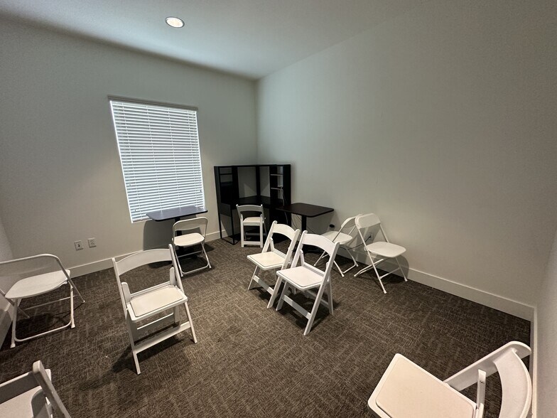 More Photos Of 116 Kenny Blvd, Haines City Loft Creative Space For Sale