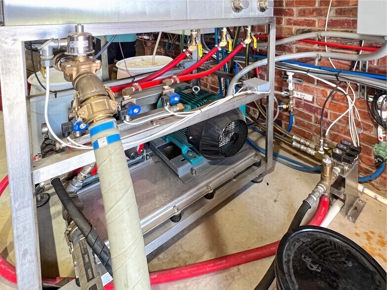 More Photos Of 509 1st St, Granite Carwash For Sale