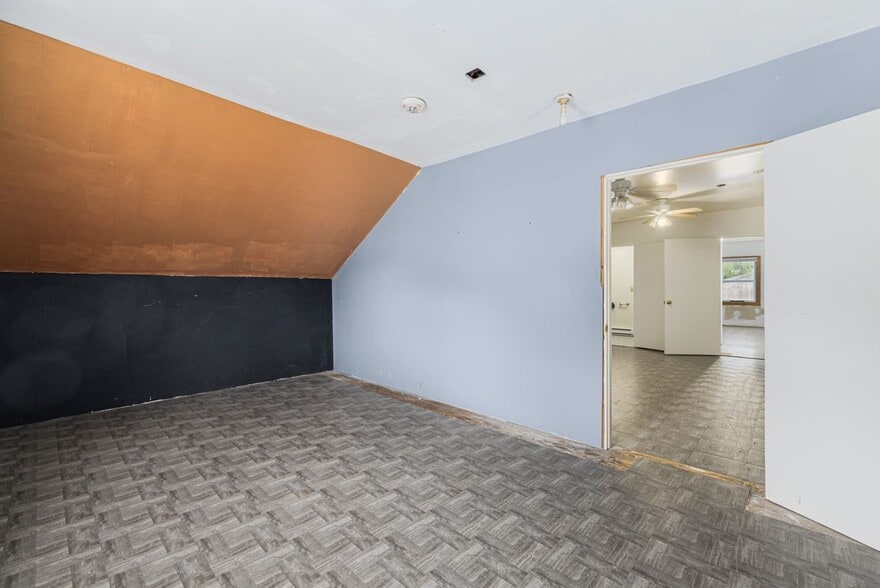 More Photos Of 84-86 Kilvert St, Warwick Restaurant For Sale