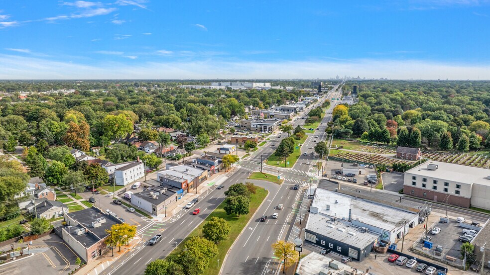 More Photos Of 22007 Woodward Ave, Ferndale Loft Creative Space For Sale