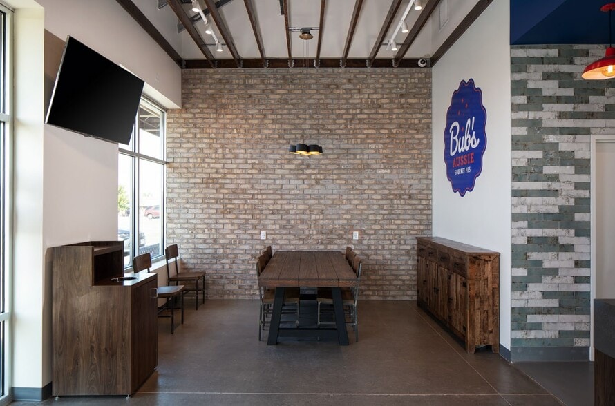 More Photos Of 9931-9947 Hudson Blvd N, Lake Elmo General Retail For Lease