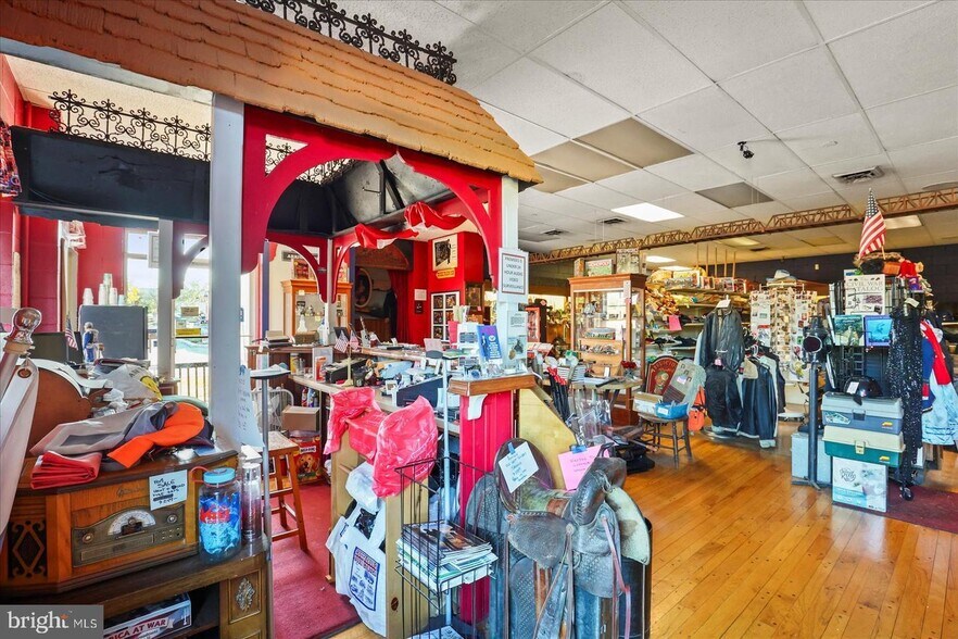 More Photos Of 425 Steinwehr Ave, Gettysburg Storefront Retail Office For Sale