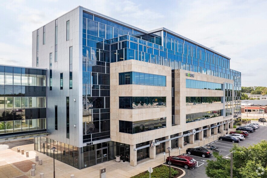 More Photos Of 2601 W Beltline Hwy, Madison Medical For Lease