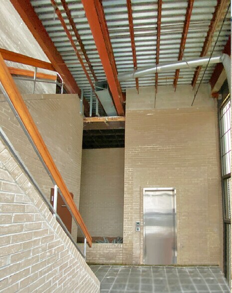 More Photos Of 1102 37th Ave, Long Island City Warehouse For Sale