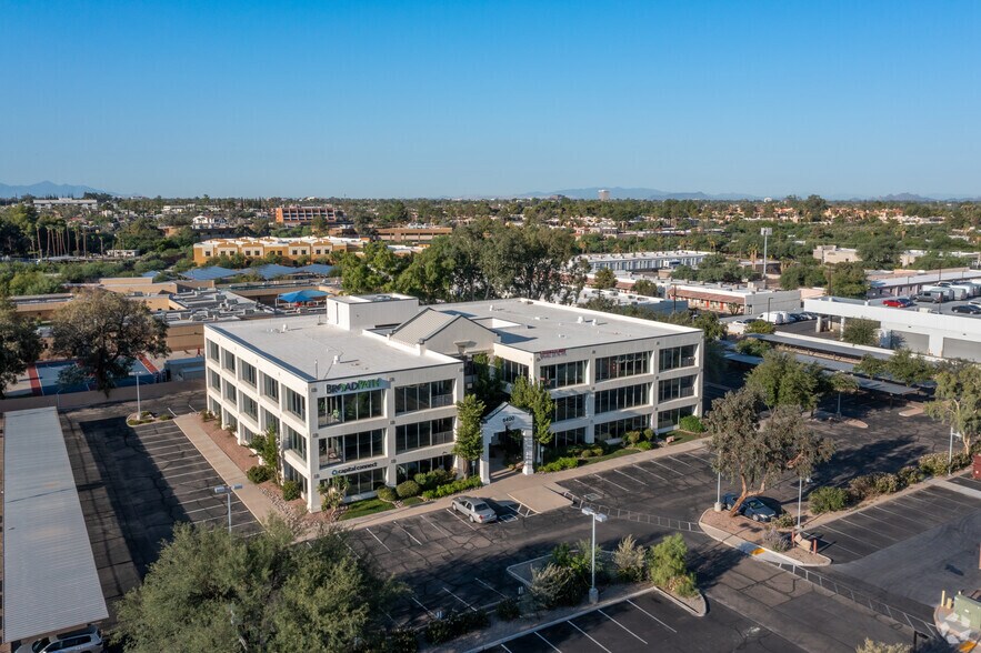 More Photos Of 6400 E Grant Rd, Tucson Office For Sale