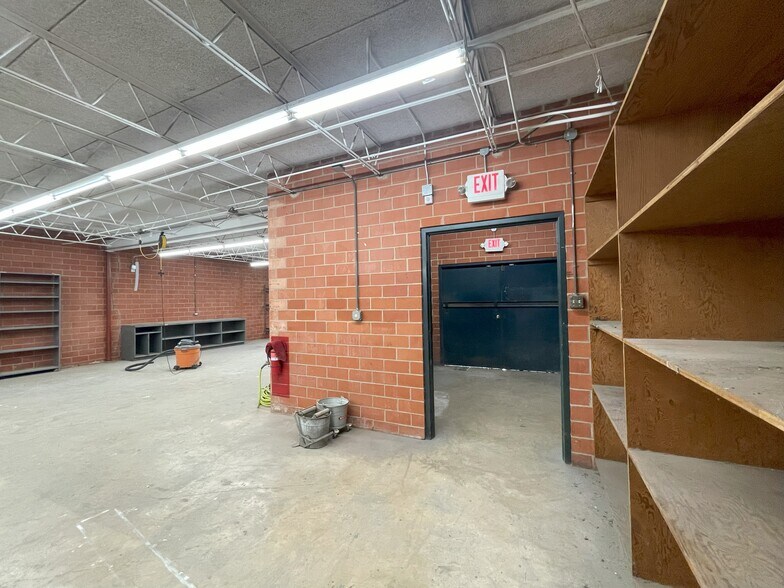 More Photos Of 1202 N Flores St, San Antonio Loft Creative Space For Sale