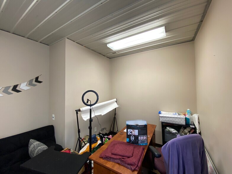 More Photos Of 1730 Daniel Boone Industrial Pky, Truesdale Warehouse For Sale