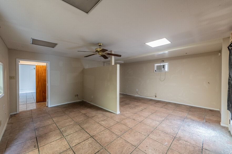 More Photos Of 1006 West Ave, San Antonio Freestanding For Sale