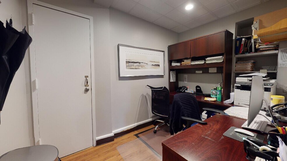 More Photos Of 98120 Queens Blvd, Rego Park Apartments For Sale