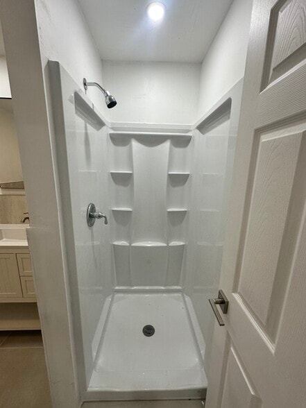 More Photos Of 958 Service St, West Palm Beach Warehouse For Lease