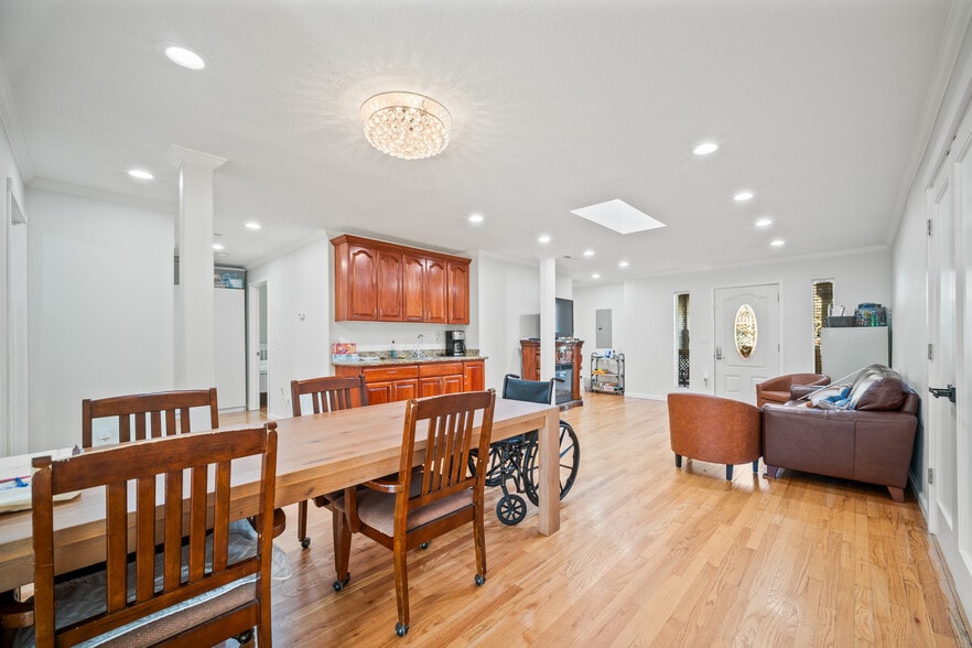 More Photos Of 3552 SE 65th Ave, Portland Skilled Nursing Facility For Sale